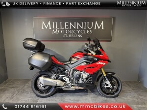 2015 BMW S 1000 XR, Red