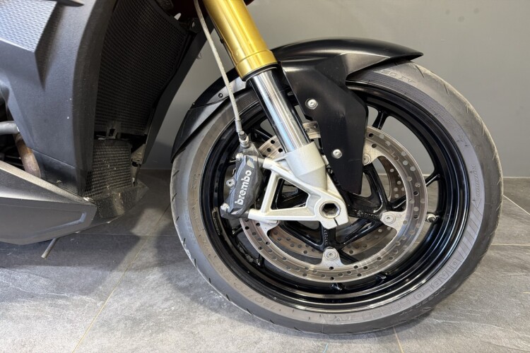 2015 BMW S 1000 XR, Red - photo 4