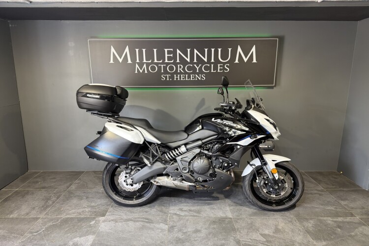 2022 KAWASAKI VERSYS 650, White - photo 2