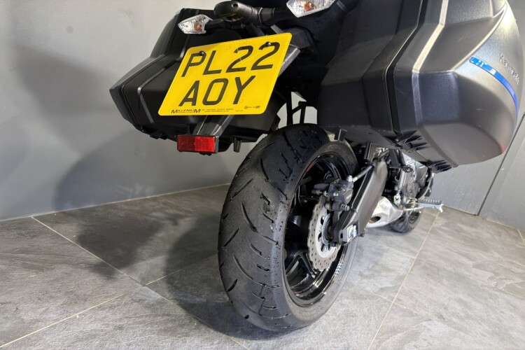 2022 KAWASAKI VERSYS 650, White - photo 7