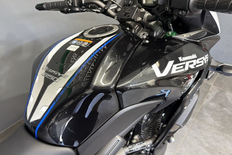 2022 KAWASAKI VERSYS 650, White - photo 8