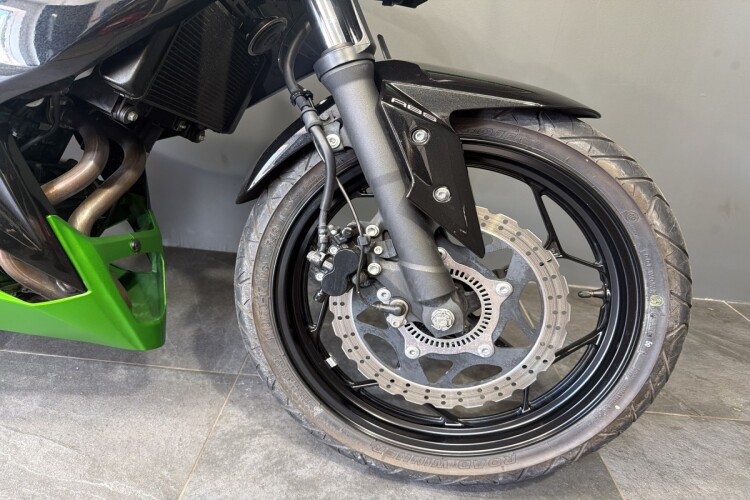 KAWASAKI Z300