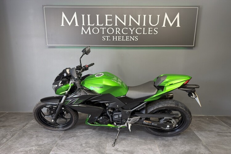 KAWASAKI Z300