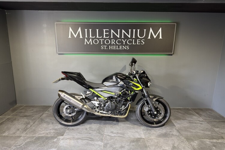 KAWASAKI Z400