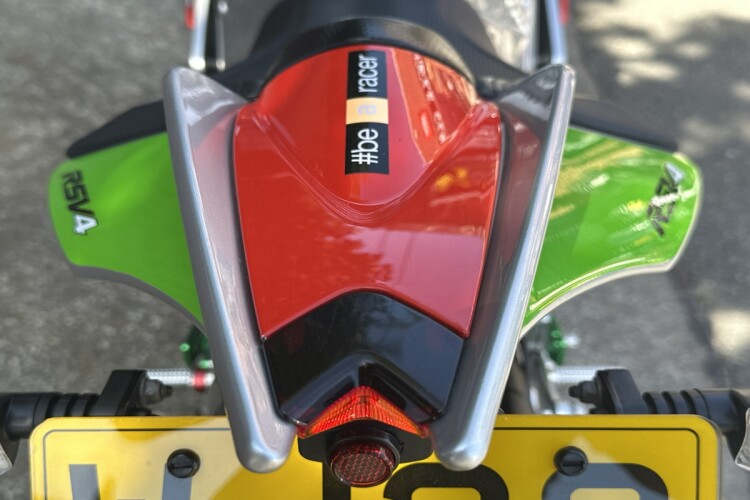 APRILIA RSV4
