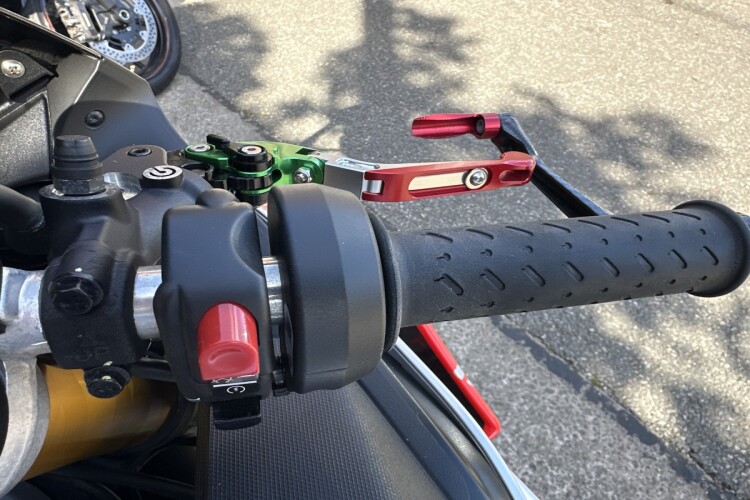 APRILIA RSV4