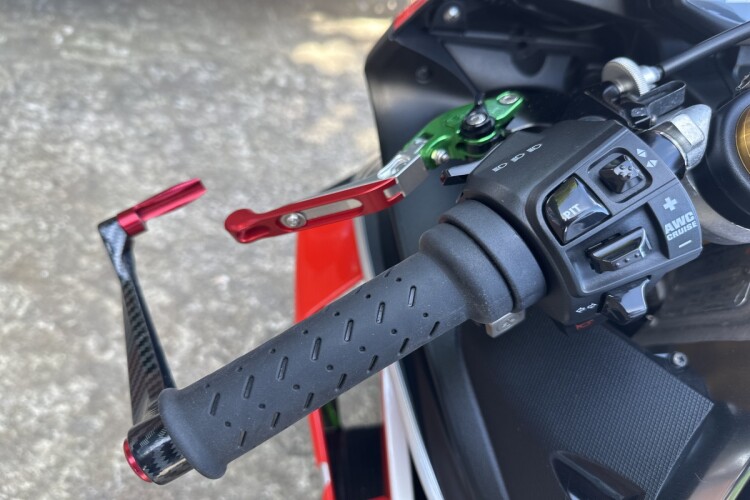 APRILIA RSV4