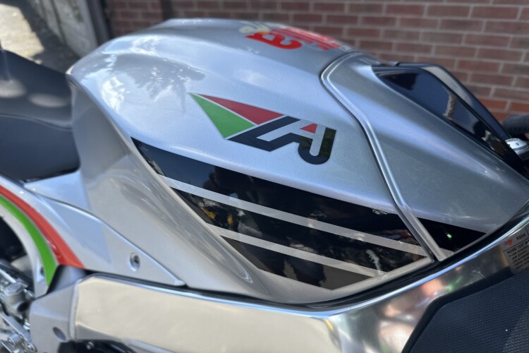 APRILIA RSV4