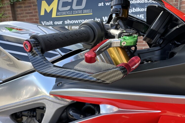 APRILIA RSV4