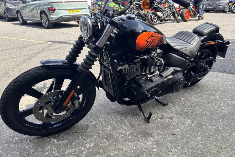 HARLEY-DAVIDSON SOFTAIL