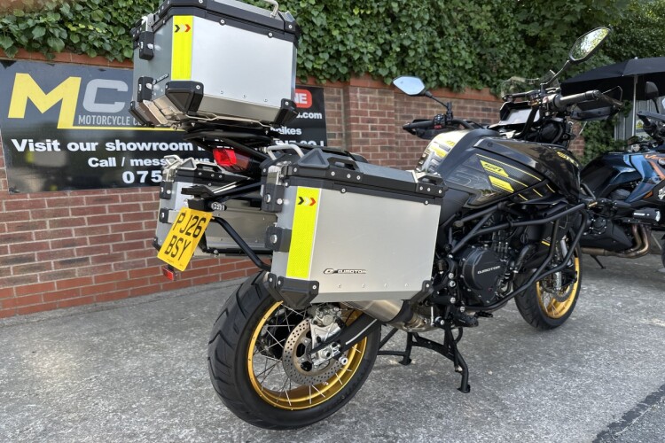 QJMOTOR SRT 900 SX