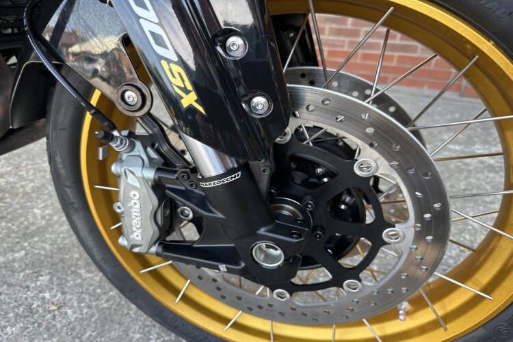 QJMOTOR SRT 900 SX