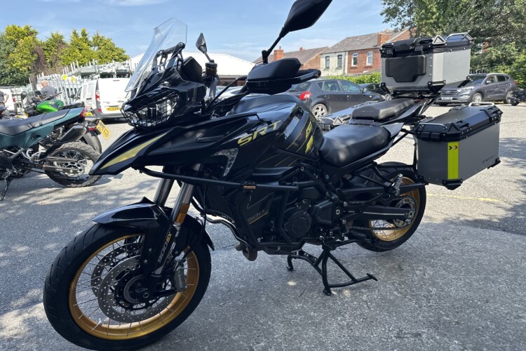 QJMOTOR SRT 900 SX