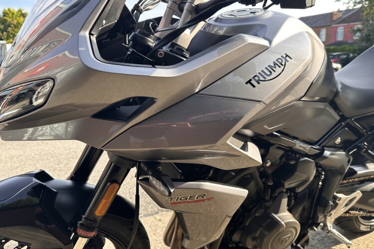 TRIUMPH TIGER SPORT 660