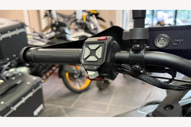 VOGE DS 800 X RALLY