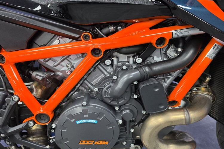 KTM 1290 SUPER DUKE R