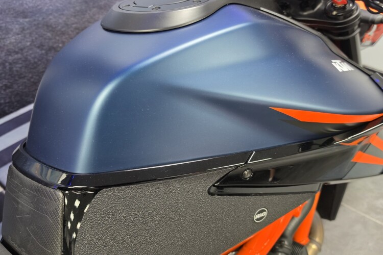 KTM 1290 SUPER DUKE R