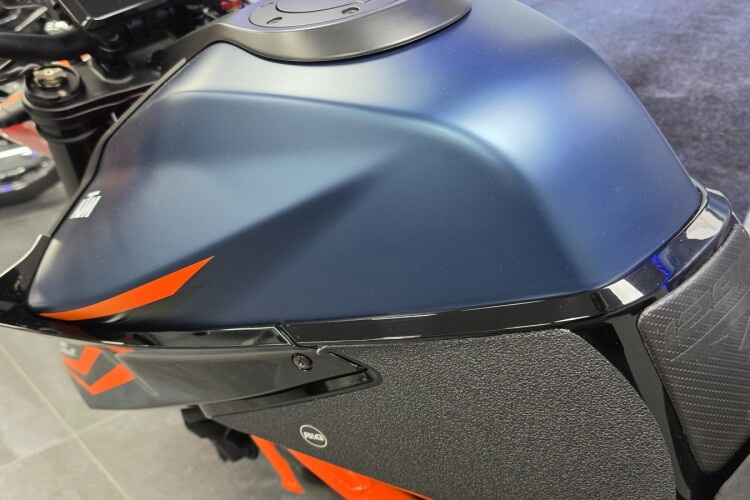 KTM 1290 SUPER DUKE R