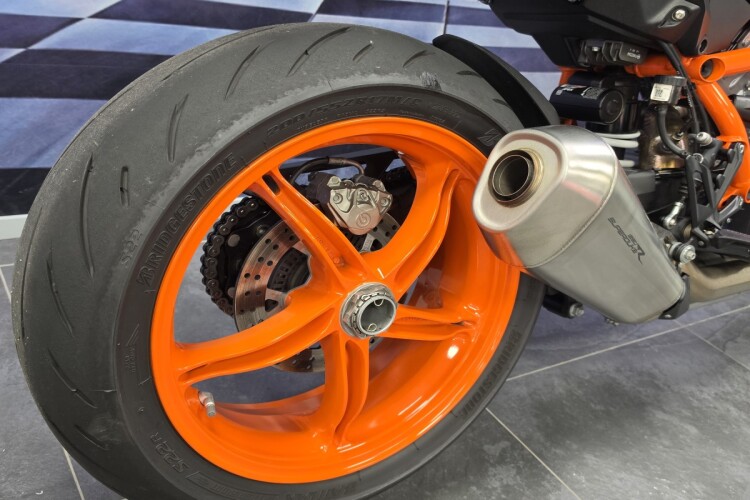 KTM 1290 SUPER DUKE R