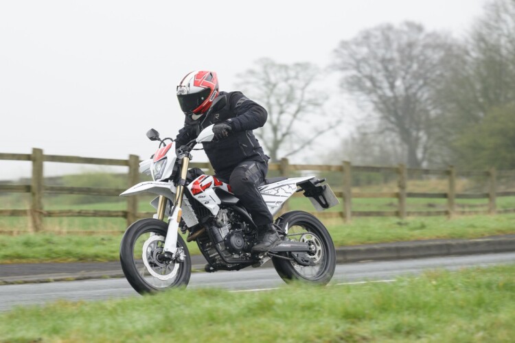 QJMOTOR COV 125 S