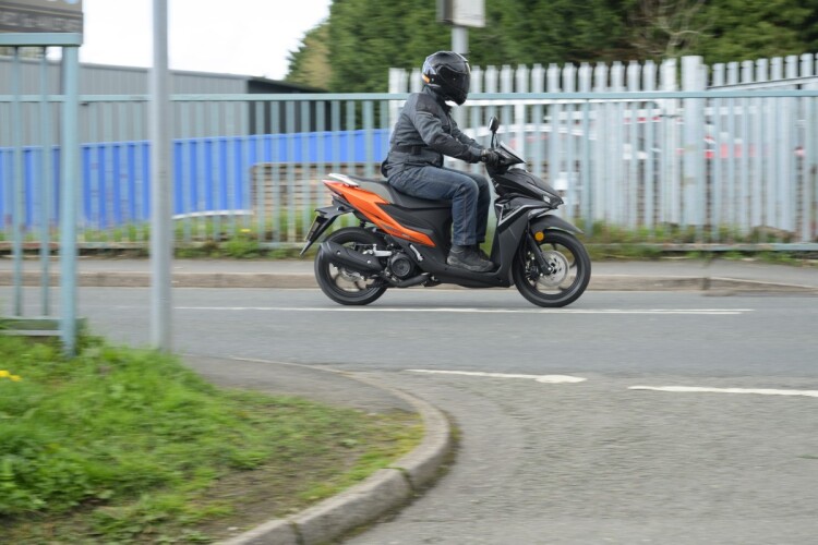 QJMOTOR LTS 125 S