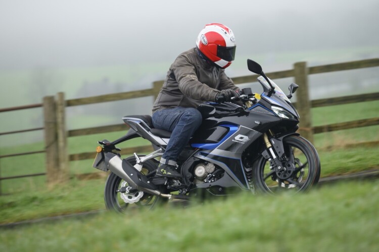 QJMOTOR SRK 125 R