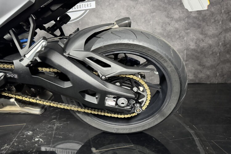 BMW M 1000 XR