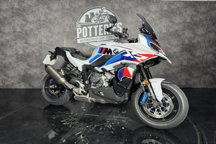 BMW M 1000 XR