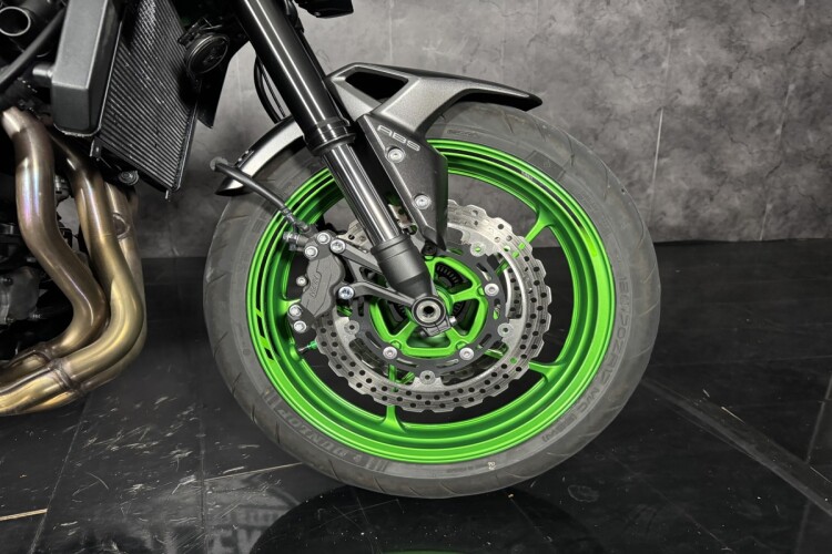 KAWASAKI Z900