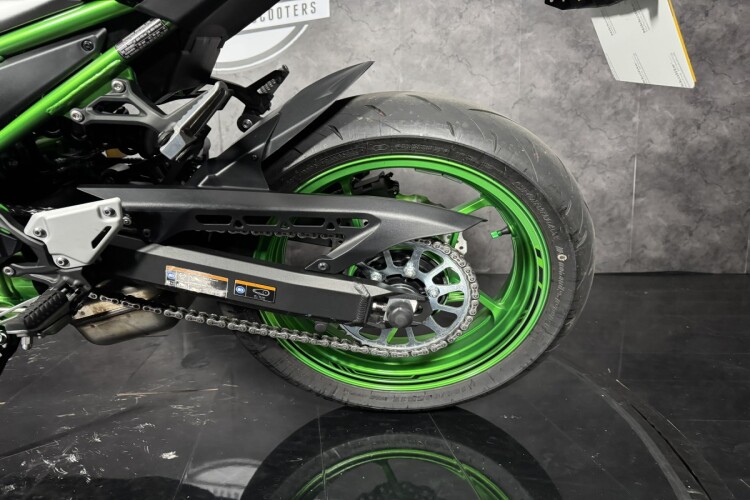 KAWASAKI Z900