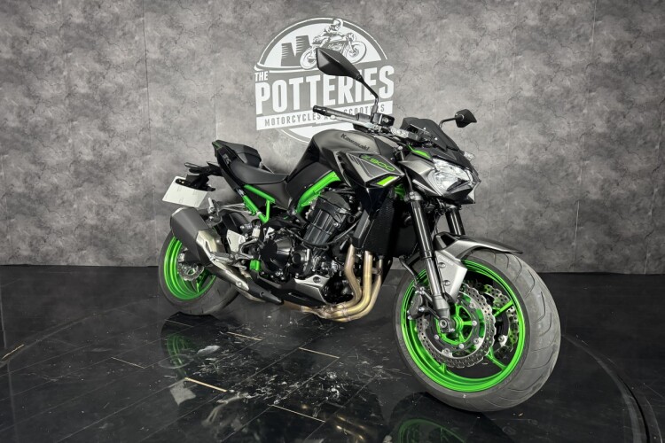 KAWASAKI Z900