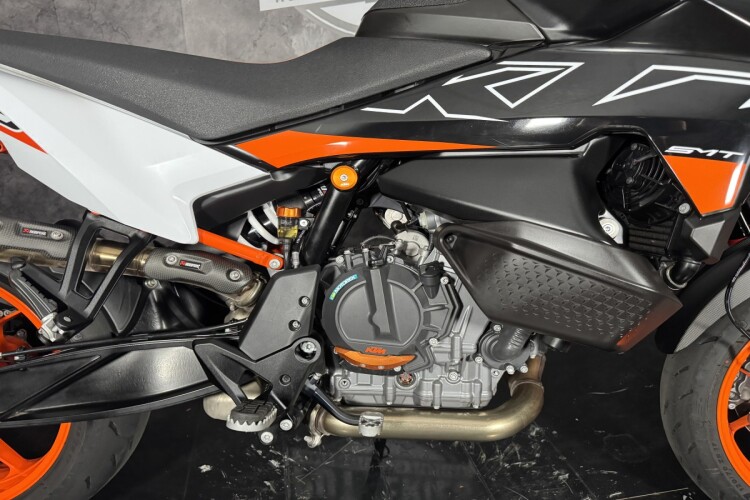 KTM 890 SMT
