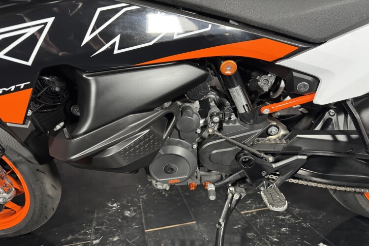 KTM 890 SMT