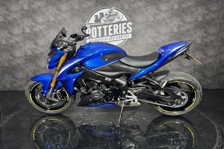 SUZUKI GSX-S1000