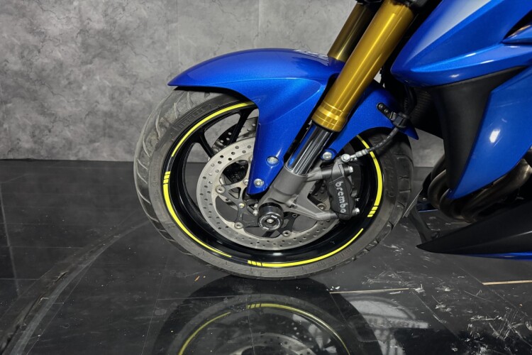 SUZUKI GSX-S1000