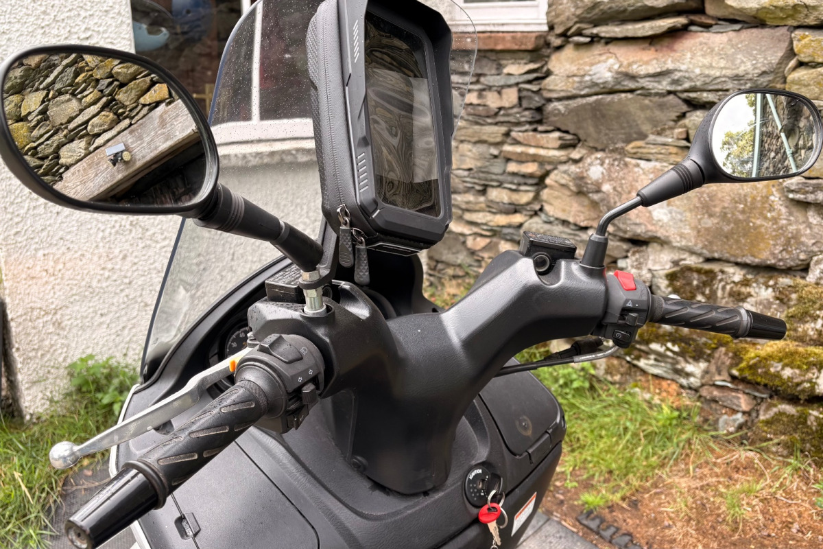 Suzuki UH 125 AM0