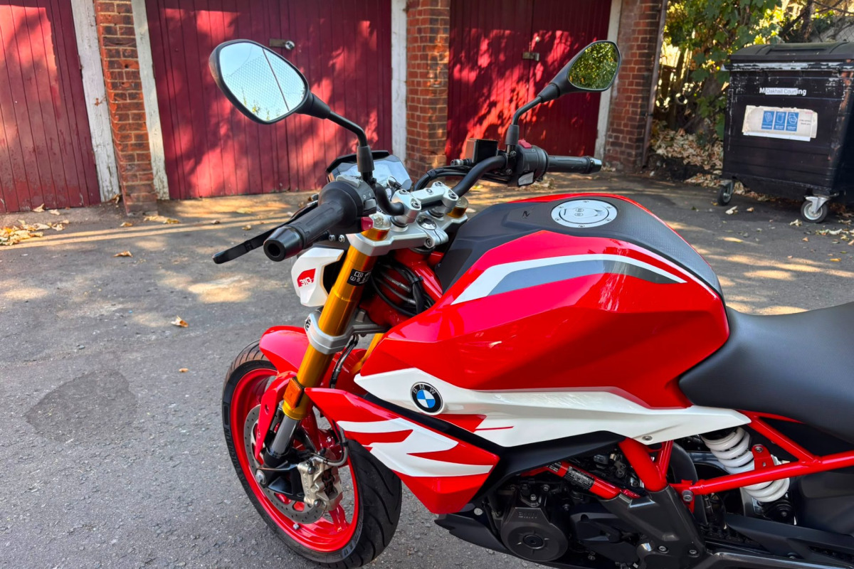 BMW G 310 R, Red - photo 2