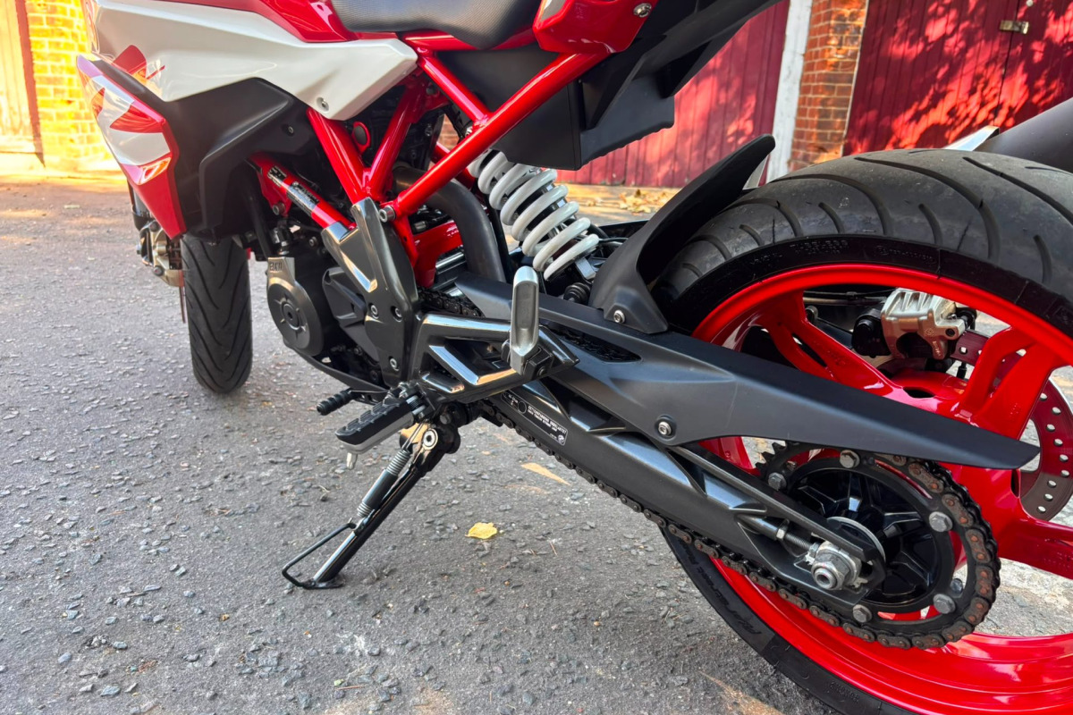 BMW G 310 R, Red - photo 4