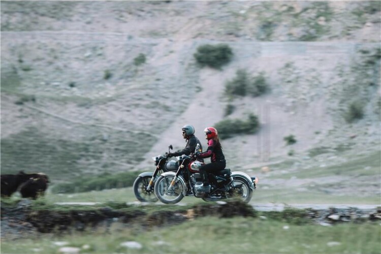 ROYAL ENFIELD CLASSIC CHROME