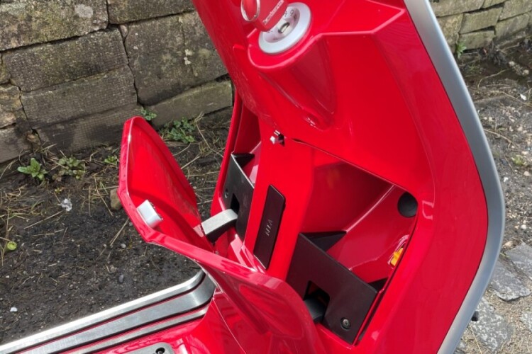 LAMBRETTA V125