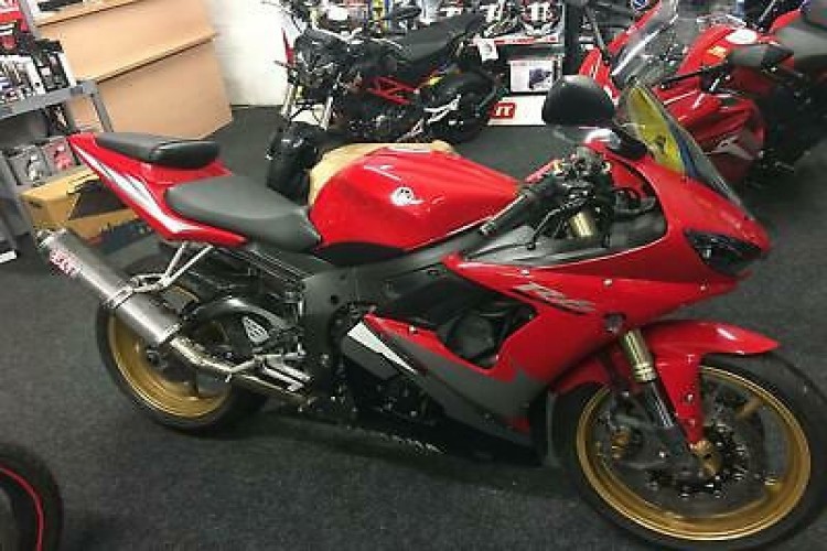 YAMAHA YZF600R