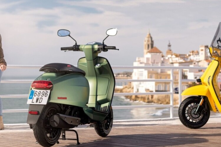 LAMBRETTA V125