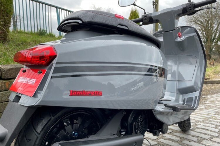 LAMBRETTA V125