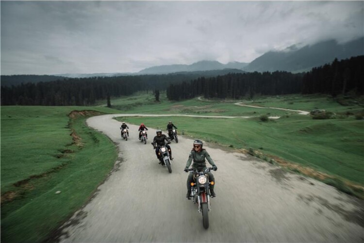 ROYAL ENFIELD CLASSIC CHROME
