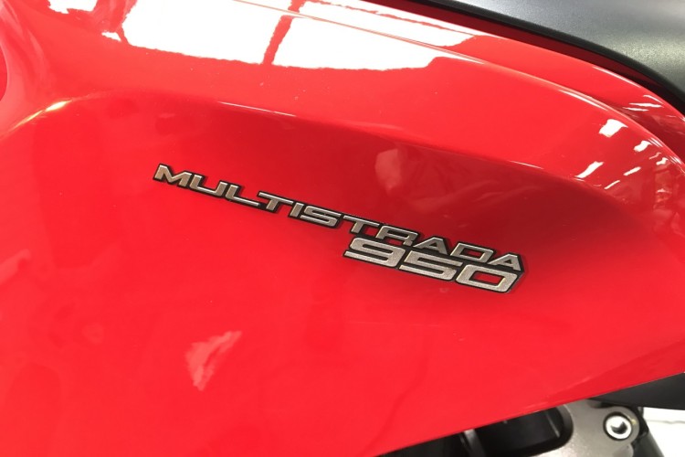 DUCATI MULTISTRADA 950