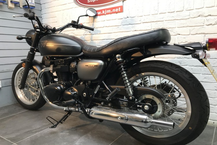 KAWASAKI W800