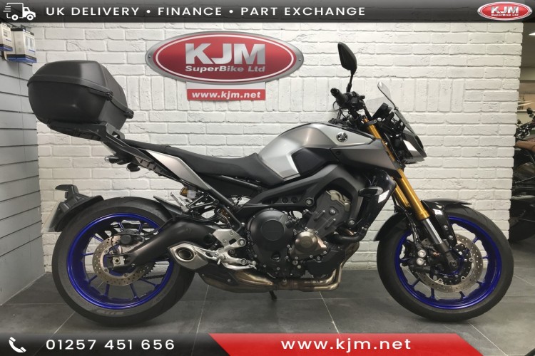 YAMAHA MT-09