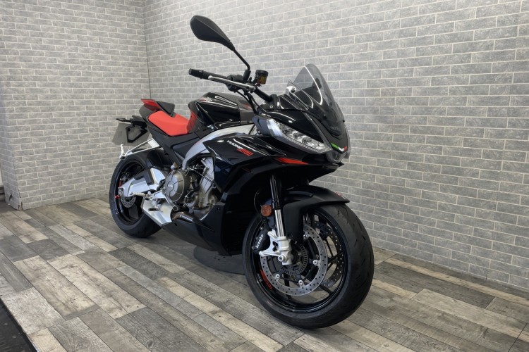 APRILIA TUONO 660