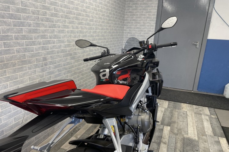 APRILIA TUONO 660