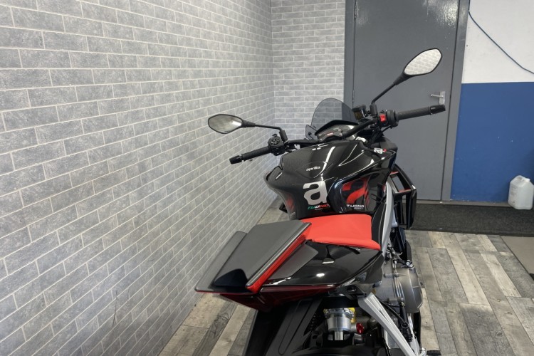 APRILIA TUONO 660